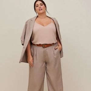 TORRID: SOPHIE SWING CAMI - CHIFFON TAUPE Sz 2x